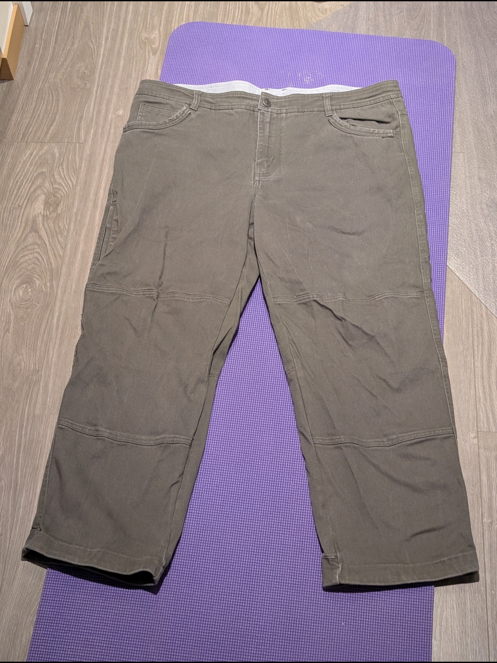 Columbia Men's Workwear Straight-Leg Pants in Olive